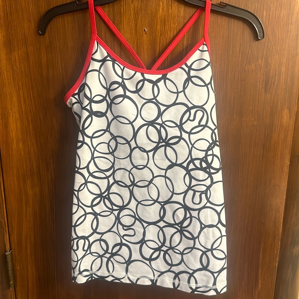 Lululemon yoga tank Size 8